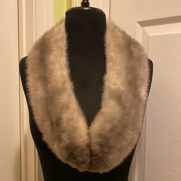 Gray Mink Collar. Vintage early 1950s. - Picture 2 of 9